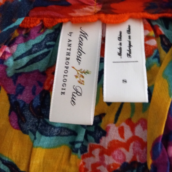 Meadow Rue by Anthropologie sleeveless button down v-neck. Gold floral S - Picture 6 of 7